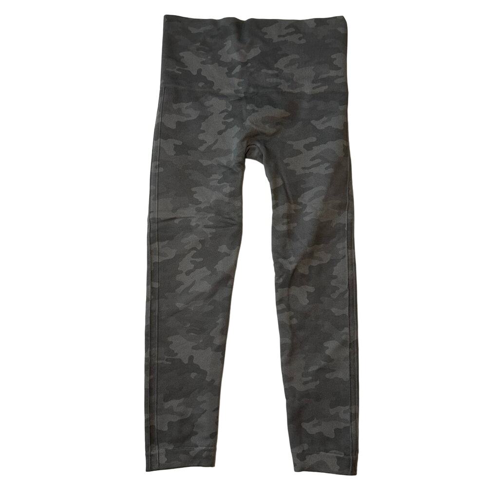 Spanx Look At Me Now Cropped Leggings in Sage Green XS - Picture 1 of 6